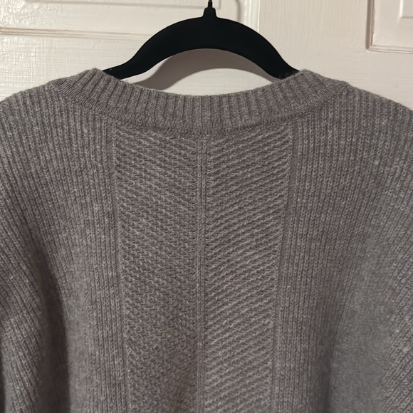 Athleta Women's Small Gray Pullover Sweater Size Small - Picture 8 of 10